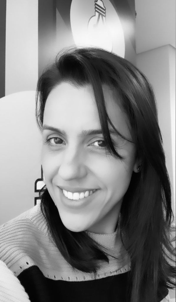 Camila Adriana Barbosa Costa